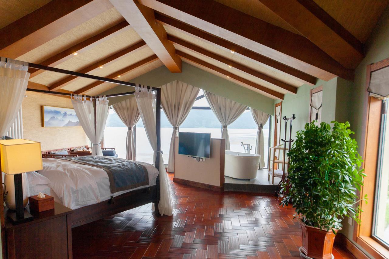 Walden Lugu Lake Zen Retreat نينغلانغ المظهر الخارجي الصورة